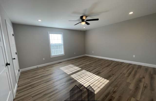 1039 Judah Bear Boulevard photos photos