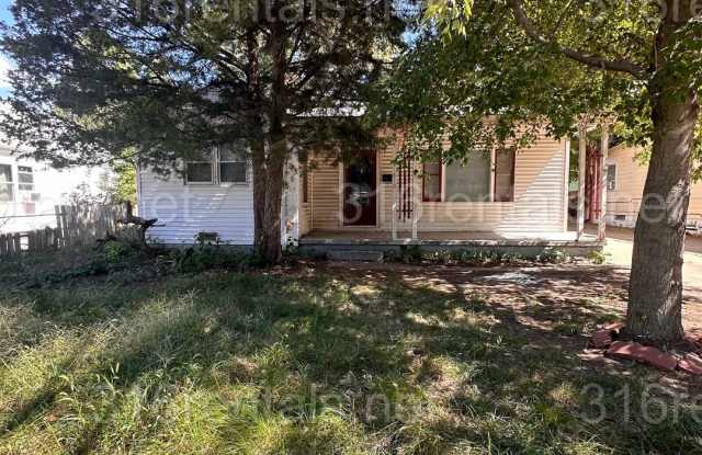 $895 - 2 bedroom / 1 bathroom Single Family Home - 1810 South Gold Street, Wichita, KS 67213 $895 - 2 bedroom / 1 bathroom Single Family Home - 1810 South Gold Street, Wichita, KS 67213