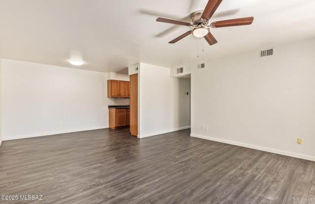 6312 N Barcelona Lane unit: 607 photos photos