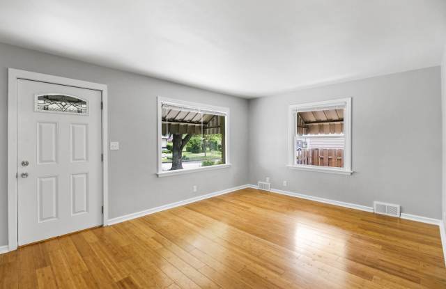5333 W Leon Ter Gallery 4