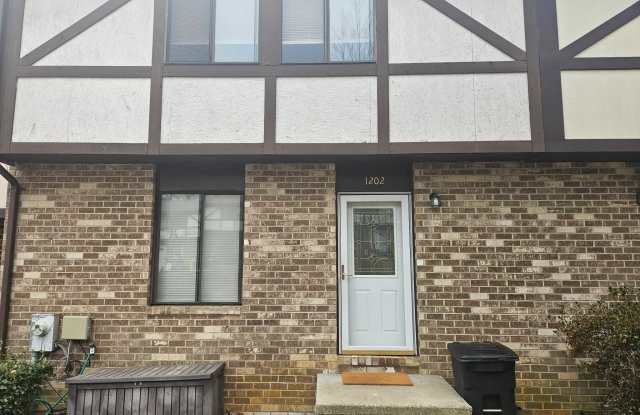1202 HEARTWOOD Gallery 1