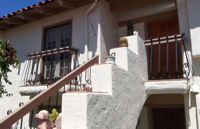 Charming 3Br/2Ba Updated Fully Furnished Vacation Rental W/ Golf Course View photos photos