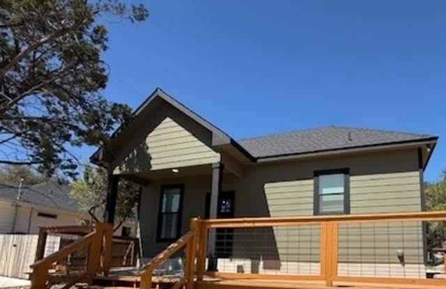 1475 Bonnyview photos photos