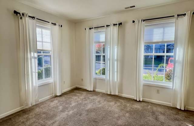114 Barrington Court - 1 Gallery 4