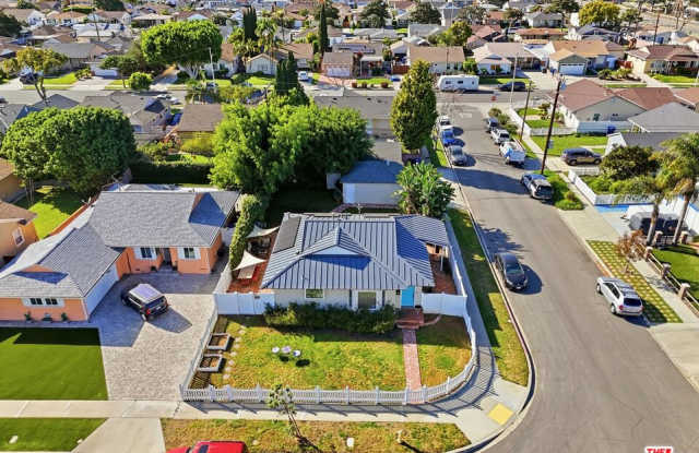 15203 Yukon Avenue photos photos