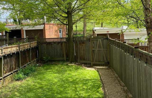 3538 W PLACE NW Gallery 3