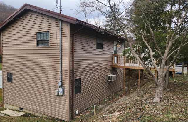 1752 Tyrone Road Gallery 3