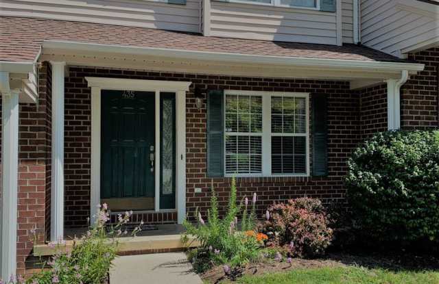 2 Bedroom 2.5 Bath Townhouse Gallery 4