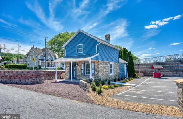 515 W PENN Avenue photos photos