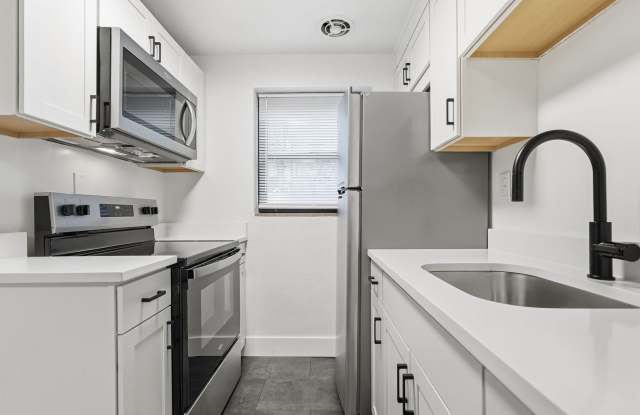 667-677 Florida Avenue photos photos