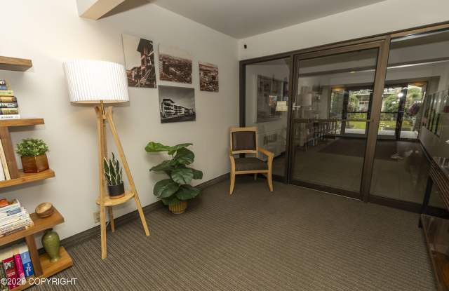 221 E 7th Avenue Gallery 4