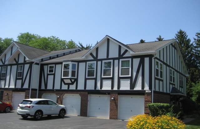 146 W Golf Road - 146 West Golf Road, Libertyville, IL 60048