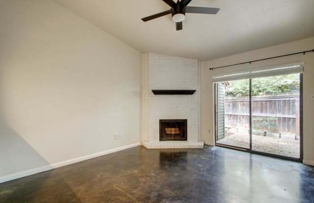 3815 Manchaca Road Gallery 3