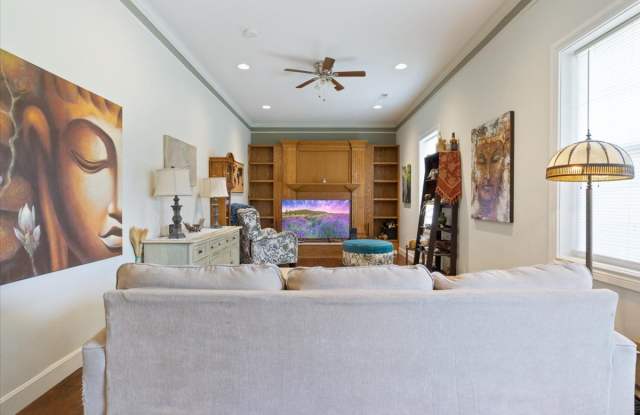 803 Miller Street Gallery 4