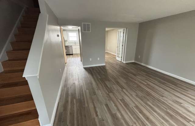 1511 Retreat Street Gallery 2