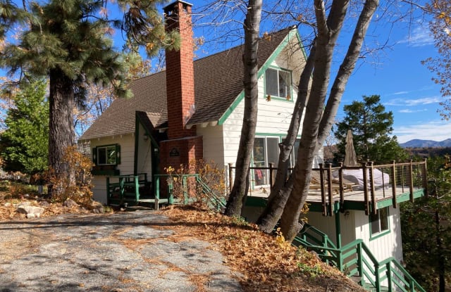 821 Talisman Ln - 821 Talisman Lane, Lake Arrowhead, CA 92352