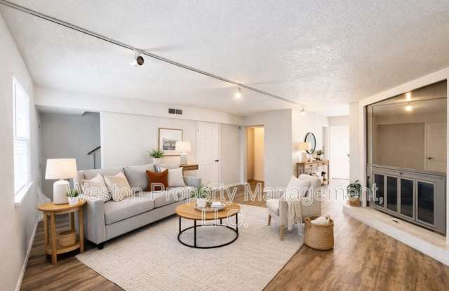 6054 Northwest Expressway photos photos