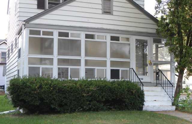 Three Bedroom House Near Brittingham Park Gallery 1