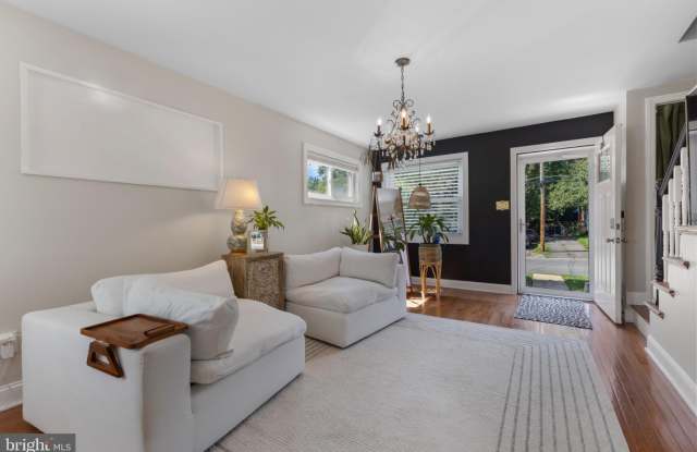 6809 KENYON Drive Gallery 2