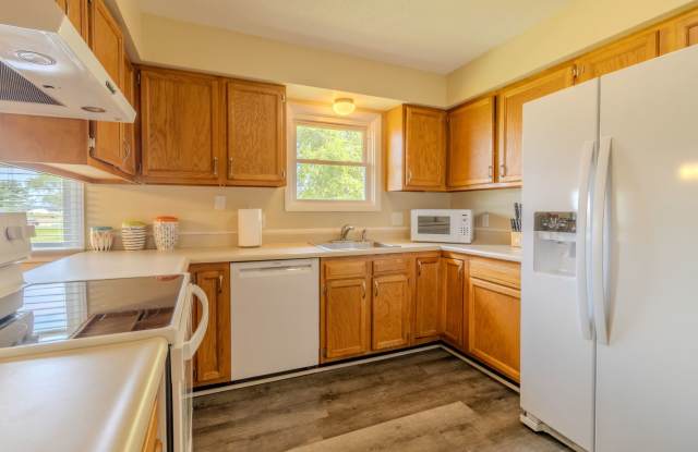 Unfurnished or Furnished- You Decide! Gallery 4