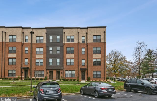 55 SILVERWAY DRIVE - 55 Silverway Drive, Herndon, VA 20170