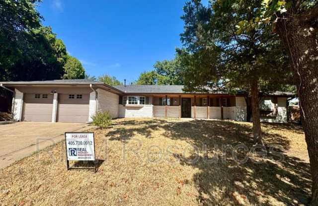 2820 N McMillan Cir photos photos