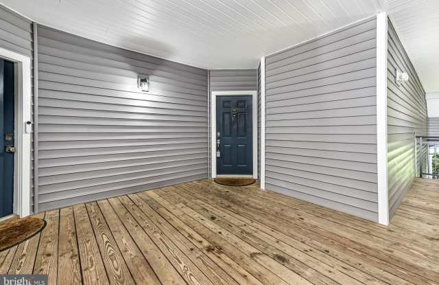 46600 ELLICOTT Square Gallery 3