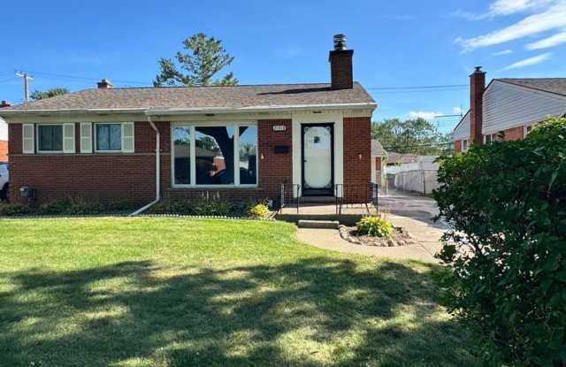 Charming Home in St. Clair Shores photos photos