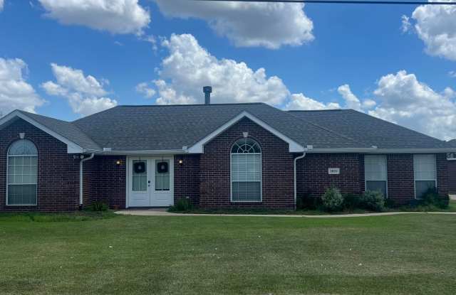 3 Bed/ 2 Bath Home Located in South Lake Charles photos photos 3 Bed/ 2 Bath Home Located in South Lake Charles photos photos