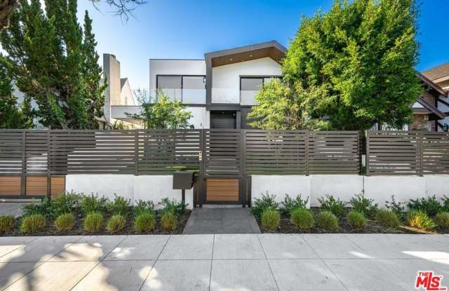 213 N Palm Dr - 213 North Palm Drive, Beverly Hills, CA 90210