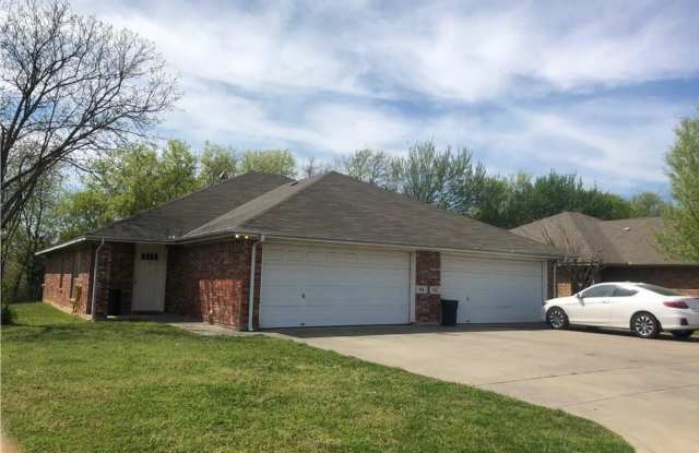 112-114 Honey Bee Drive photos photos