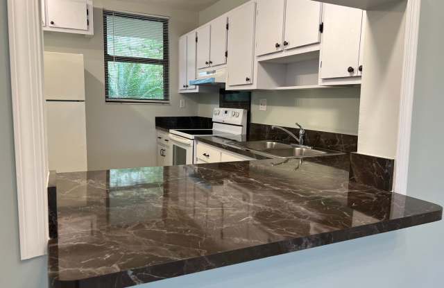 Fantastic Coral Springs 2/2 with Updates photos photos
