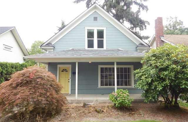 2Bd/2Ba Two Story House - Available to View! - 1716 High Street Southeast, Salem, OR 97302