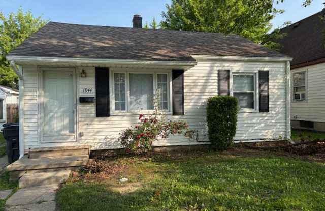 Quaint 2 Bedroom 1 bath home in south Toledo! photos photos