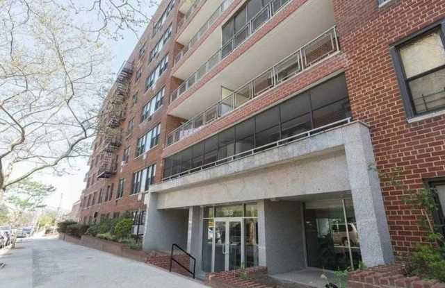 108-50 62nd Drive unit: 5B photos photos 108-50 62nd Drive unit: 5B photos photos