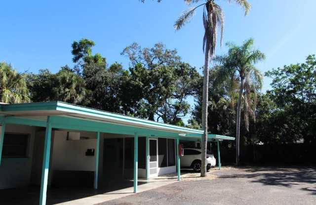 6337 GATEWAY AVENUE - 6337 Gateway Avenue, Gulf Gate Estates, FL 34231