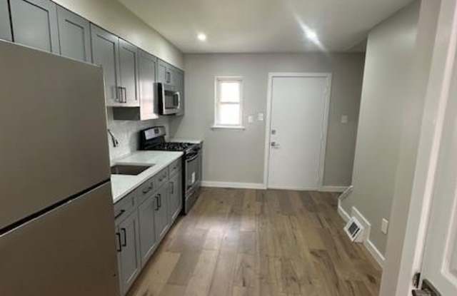 2723 SEARS Street Gallery 4