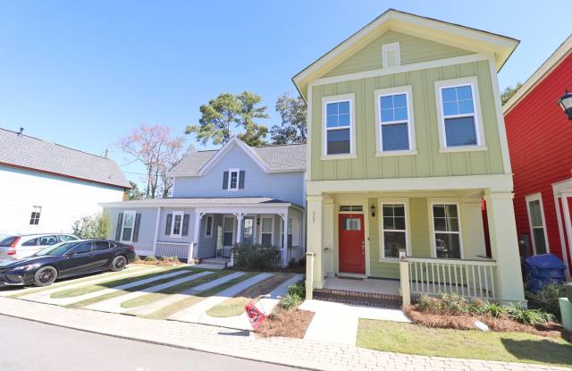 2 bedroom/2.5 bath home in West Columbia. Gallery 3