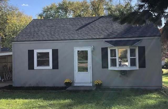 6615 Hamilton St - 2 Bed/1 Bath in Benson | Detached Garage, Carport, Central A/C photos photos