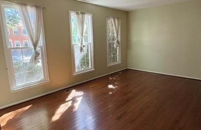 10252 FRIENDSHIP CT Gallery 2