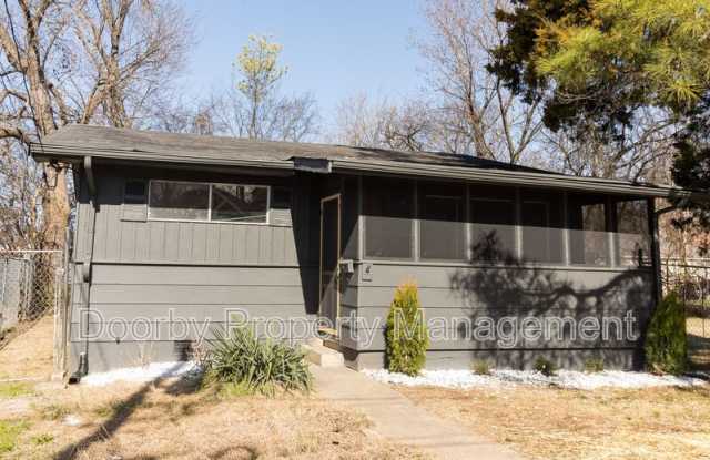 1609 Oak St photos photos