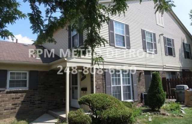 34229 Garfield Circle Gallery 2