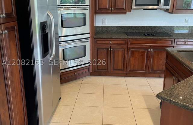 17404 SW 47th Ct Gallery 2