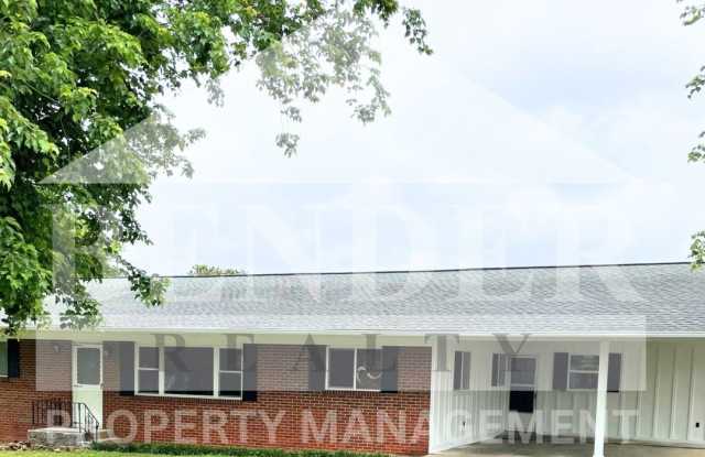 BRICK RANCH HOME IN THE CITY photos photos
