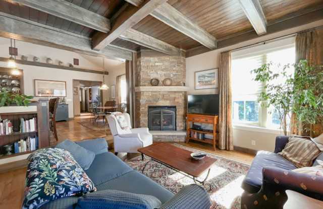 Enjoy Summer in Historic Breckenridge, Walk to Main Street! Bring your dog! Lease 9/8/26-12/15/26 only photos photos