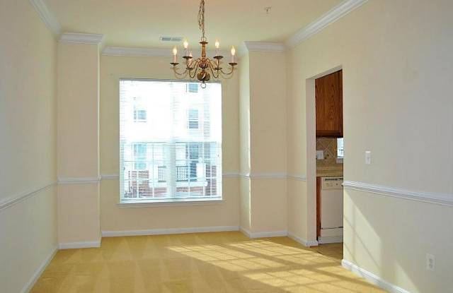 6150 SHADYWOOD RD #206 Gallery 3