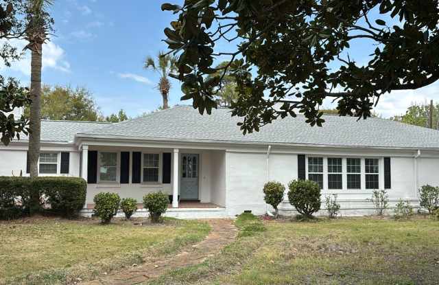Nice 4 bedroom/5.5 bath home on N. Ocean Boulevard photos photos