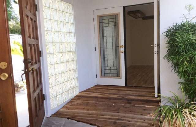 31802 Isle Royal Drive Gallery 4
