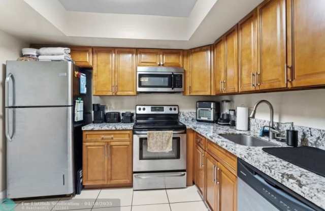 5850 NW 57 Ave photos photos