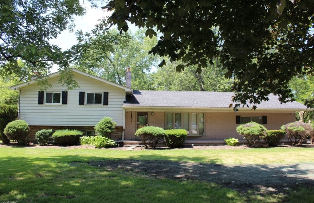 6325 Rochester Rd - 6325 Rochester Road, Troy, MI 48085